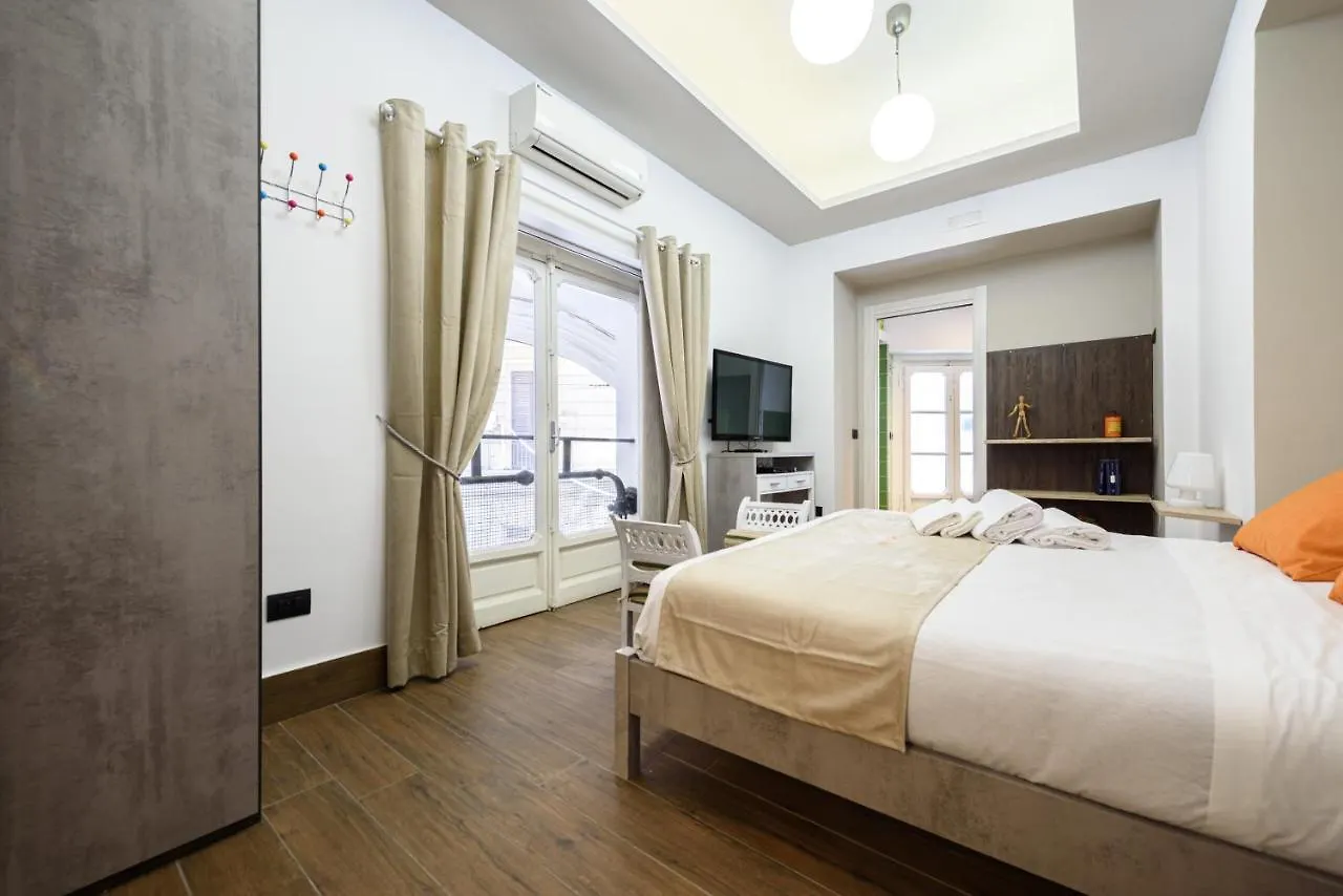 Piazza Nicola Amore 14 Naples Apartment
