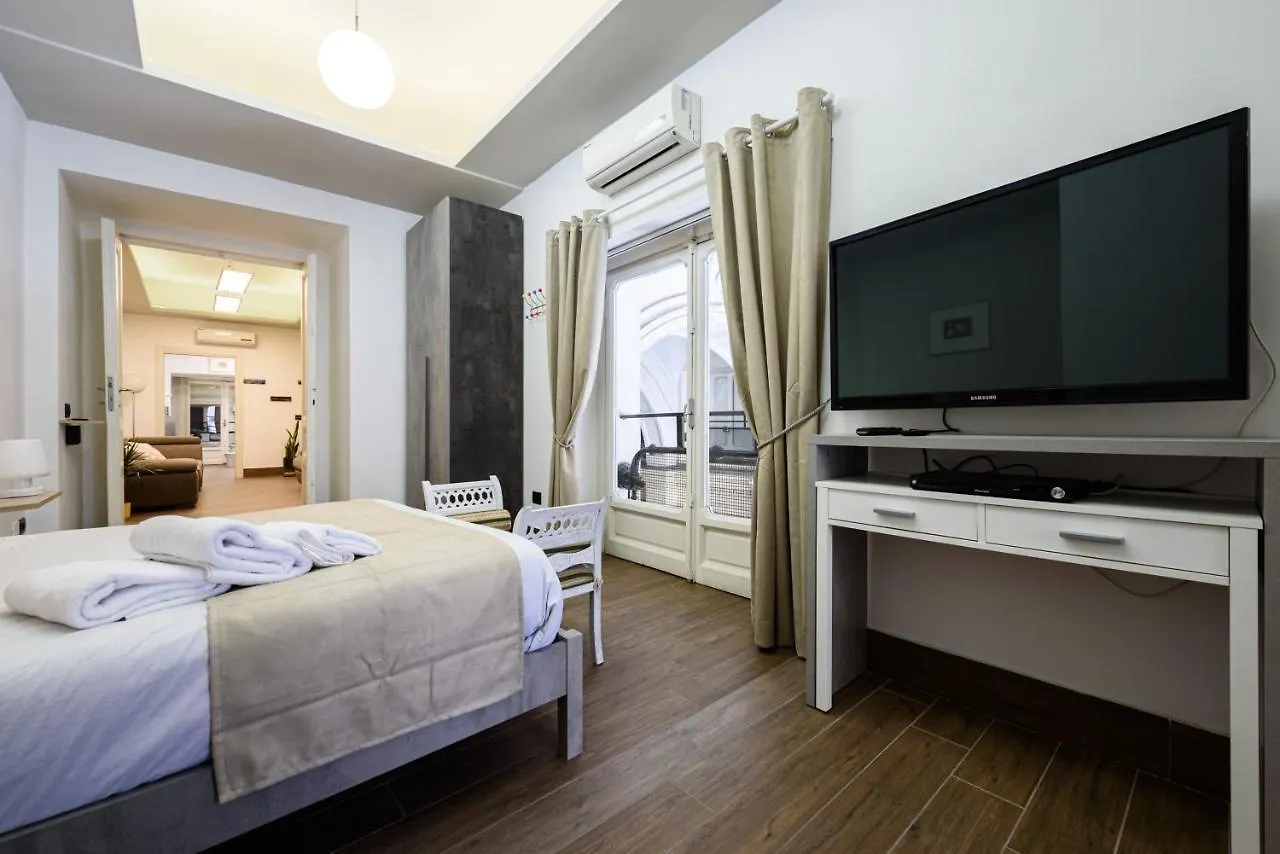 Apartment Piazza Nicola Amore 14 Naples